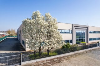 Facciata della sede CMS Motori Elettrici in Strada Mutta 22/A
